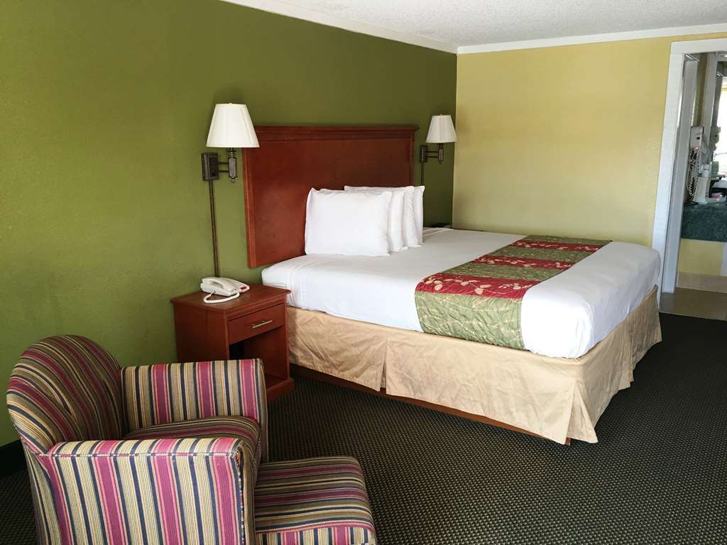 America'S Best Value Inn Conyers Room photo