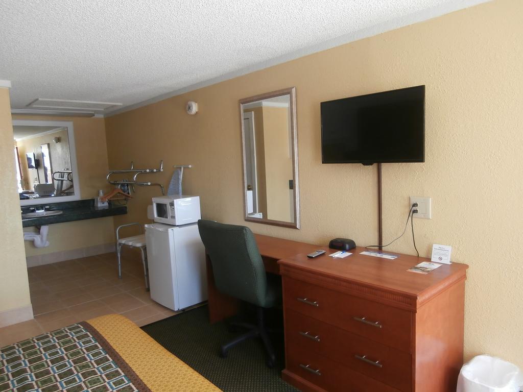 America'S Best Value Inn Conyers Exterior photo
